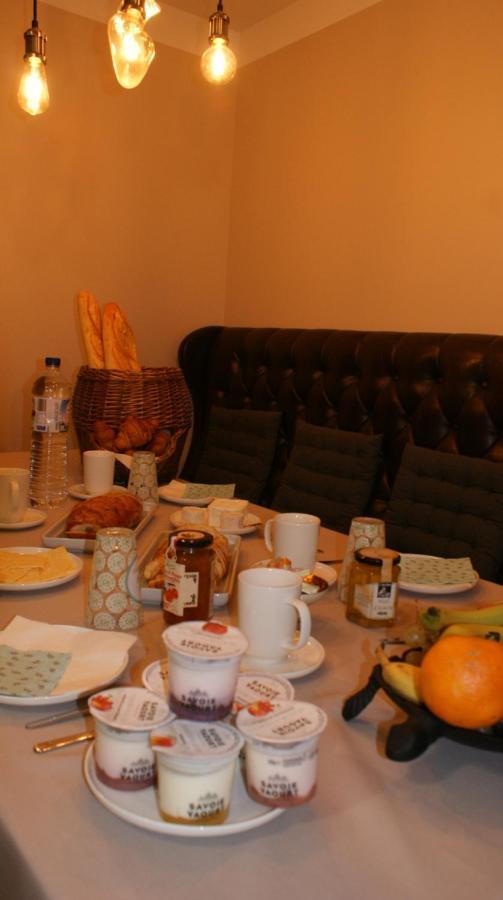Bed and Breakfast Les Dames-Jeannes Chavot-Courcourt Exteriér fotografie
